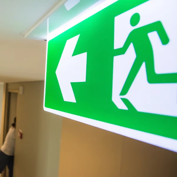 Luz de Emergencia com Instalacao em Curitiba